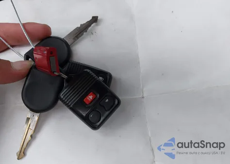 2004 Ford F-150 Stx/Xl/Xlt из США, поврежденный, VIN 1FTRF14W24NA79402